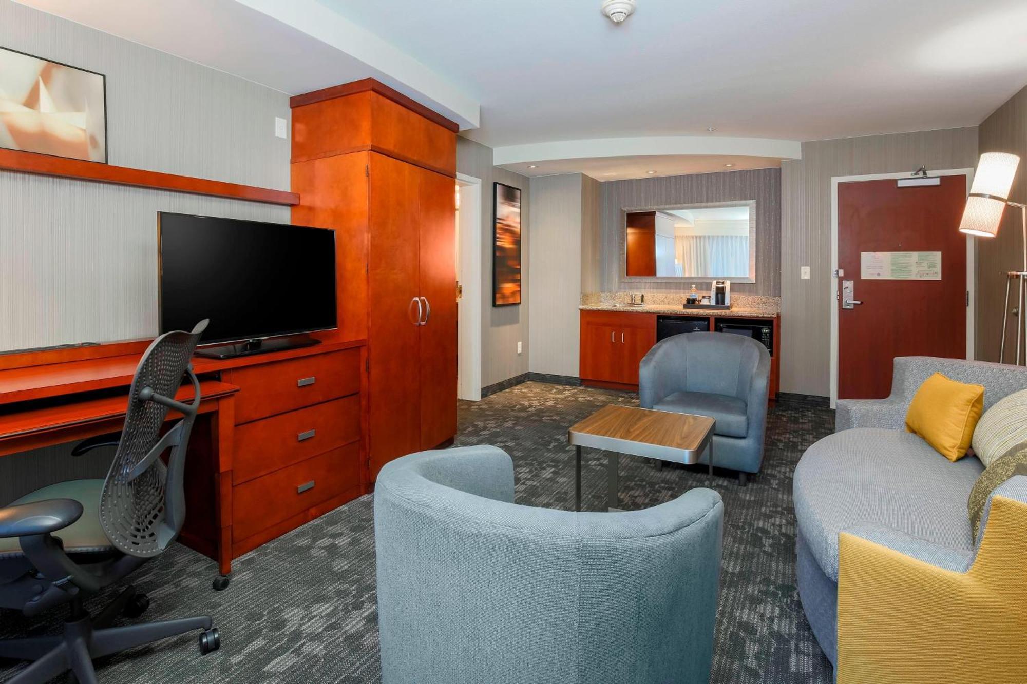 คอร์ตยาร์ด ซานดิเอโก แอร์พอร์ต/ลิเบอร์ตี สเตชั่น Hotel ภายนอก รูปภาพ