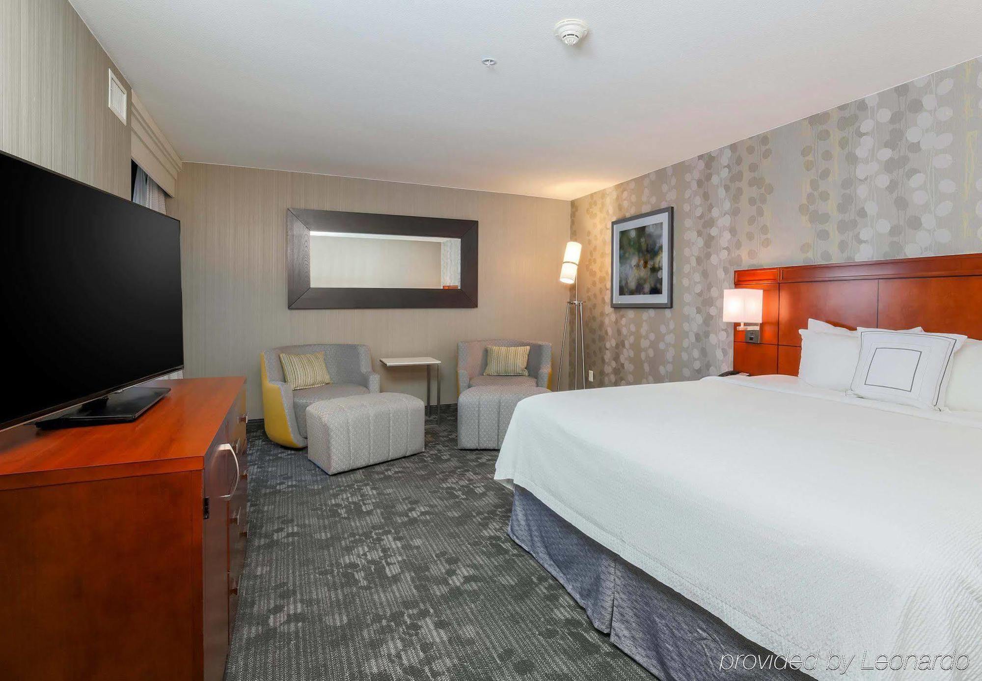 คอร์ตยาร์ด ซานดิเอโก แอร์พอร์ต/ลิเบอร์ตี สเตชั่น Hotel ภายนอก รูปภาพ